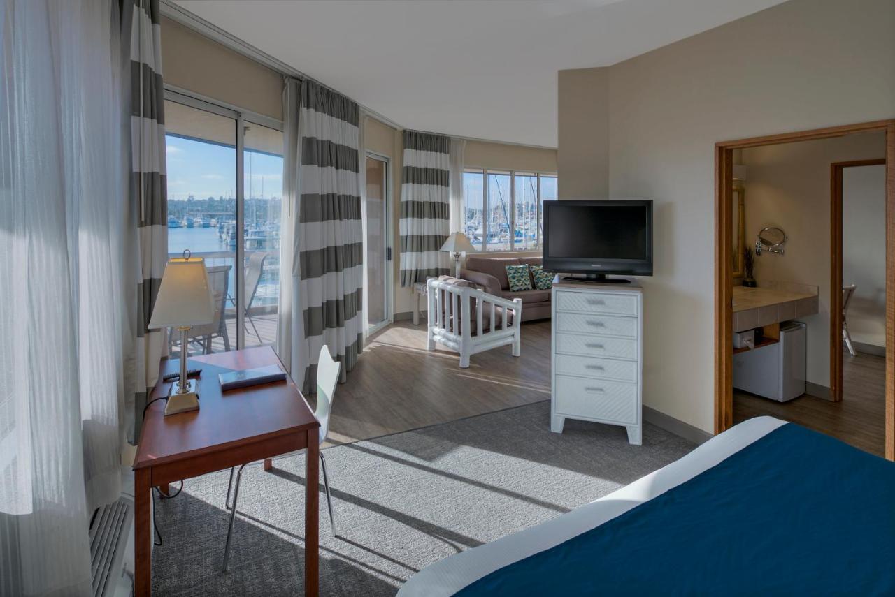 Bay Club Hotel And Marina Сан-Диего Экстерьер фото