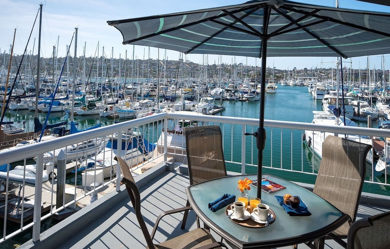 Bay Club Hotel And Marina Сан-Диего Экстерьер фото